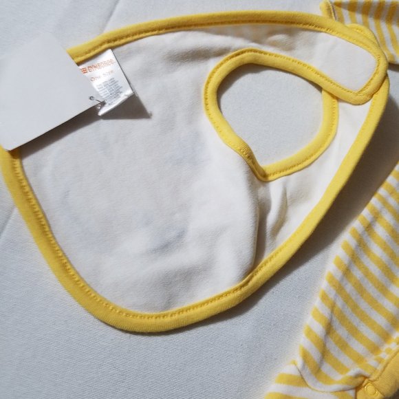 Gymboree Outlet Newborn Used Zebra Sleeper & NWT Bib. - Picture 2 of 3
